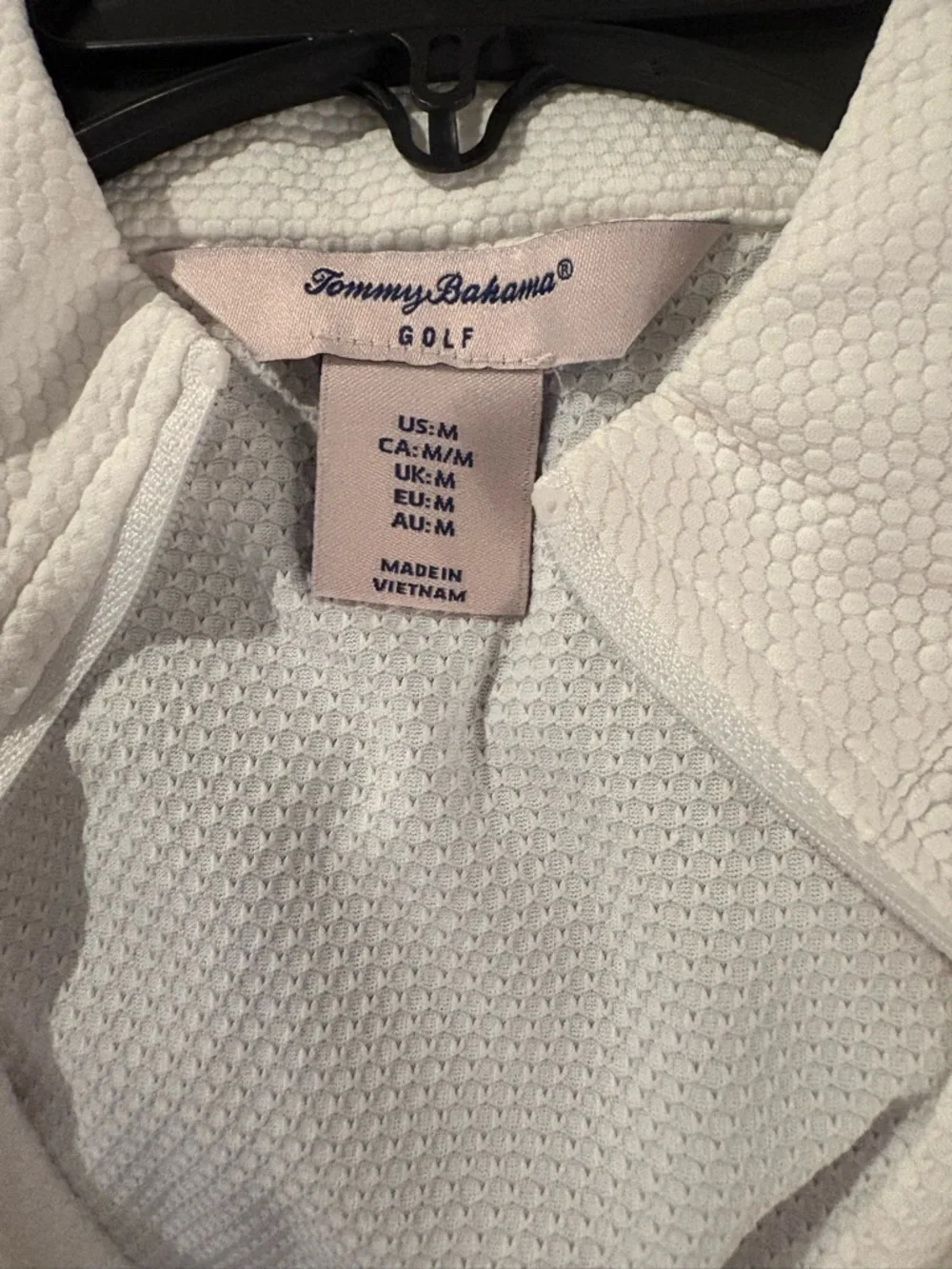 Tommy Bahama White Long-Sleeve Half-Zip Performance Top - Picture 2 of 4